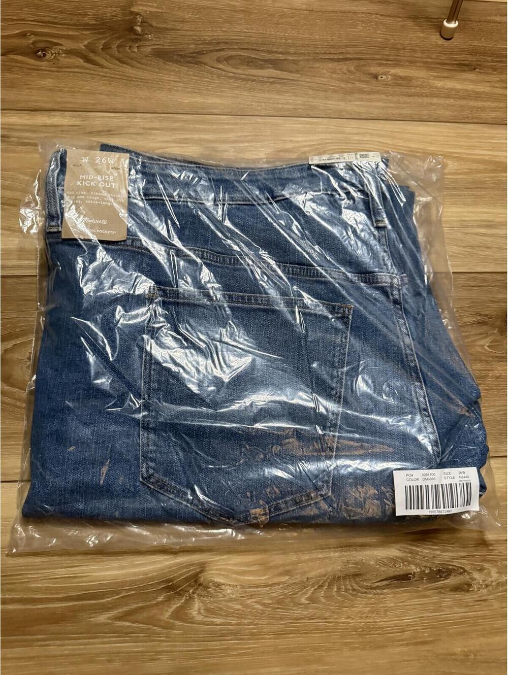 NWT! Madewell Raw Hem Kick Out Crop Plus Size Jeans in Cherryville Wash Size 26W - Picture 2 of 5
